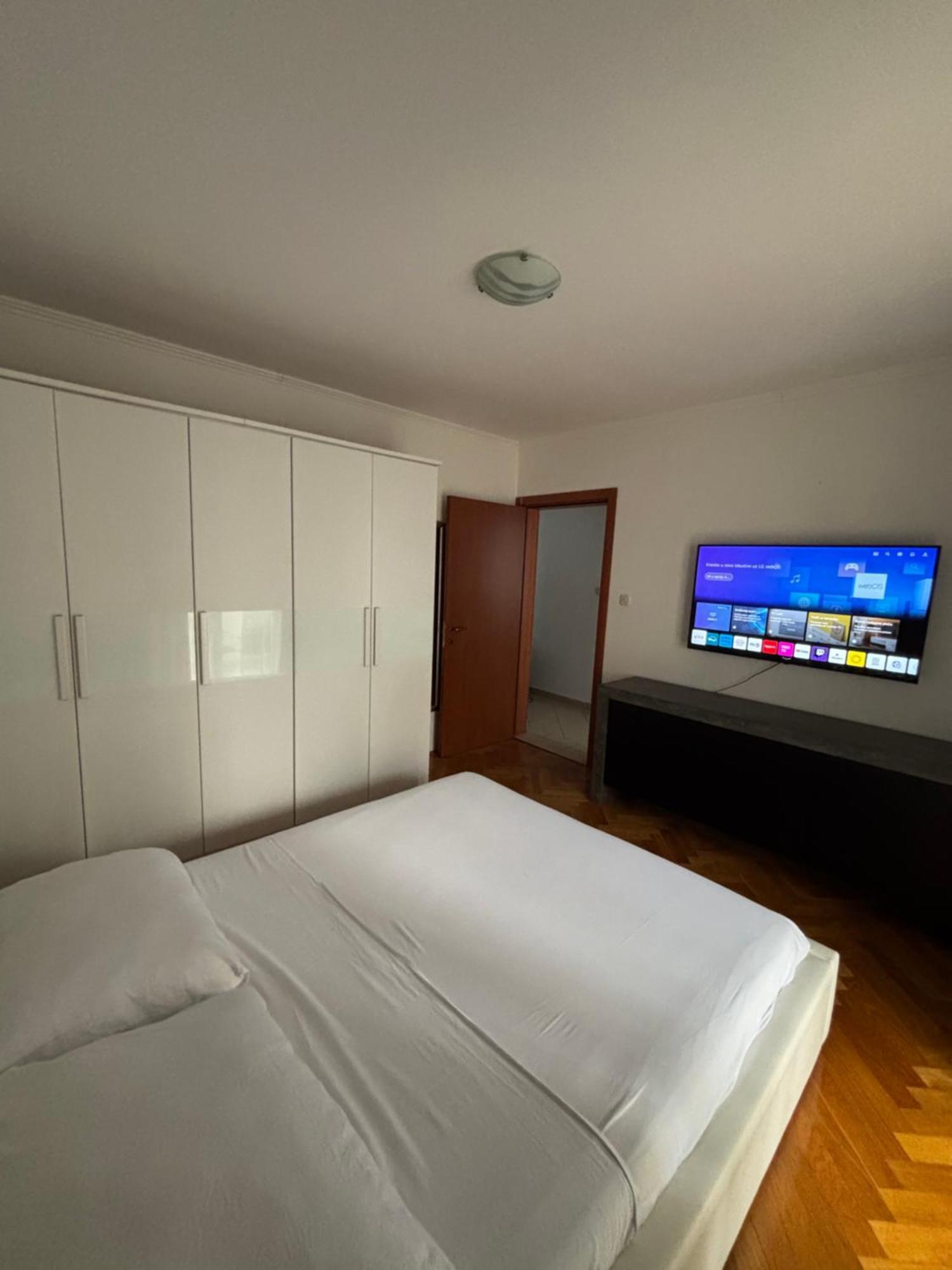 Mladeng Apartman